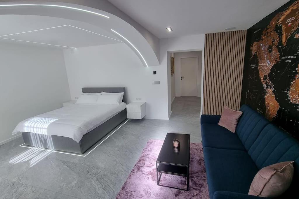 Hagenauer House Apartment *